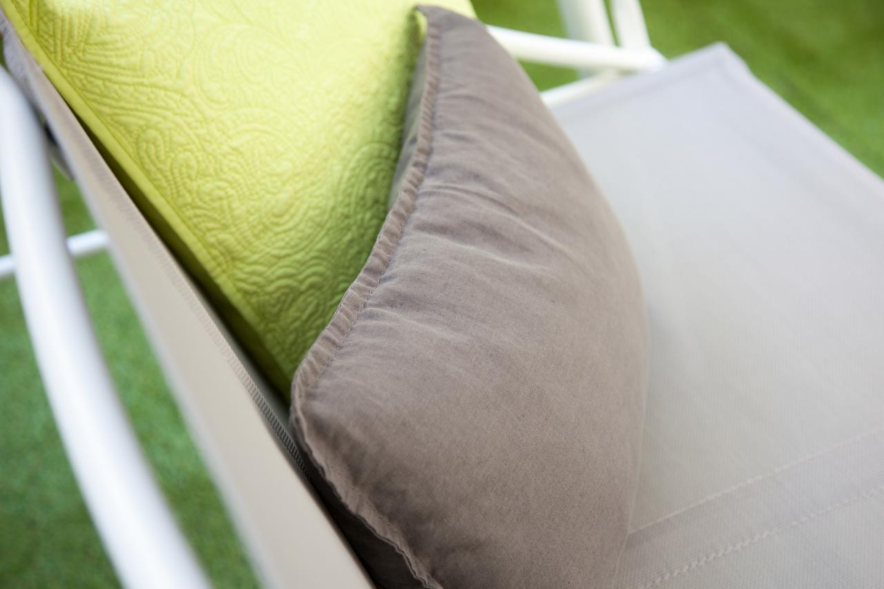 Renovated Apart with Private Courtyard, by Timecooler 1