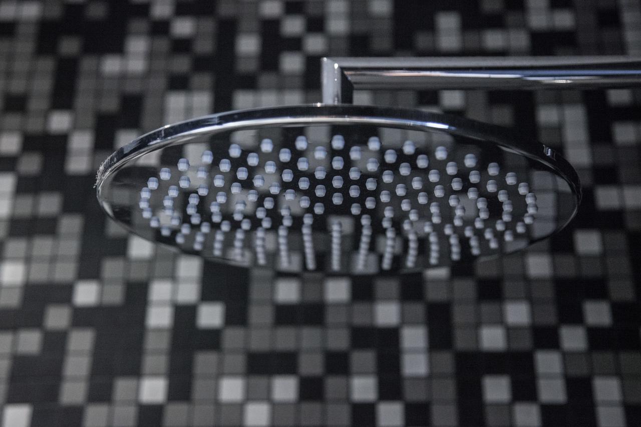 Renovated Apart with Private Courtyard, by Timecooler 2