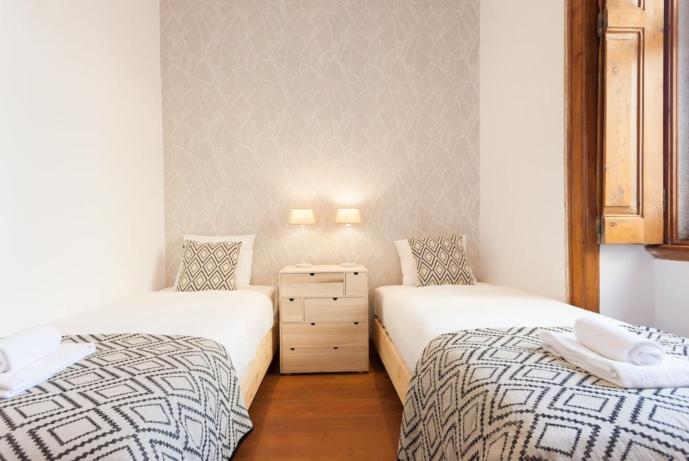 Rossio Vintage Two-Bedroom Apartment - by Lu Holidays 2