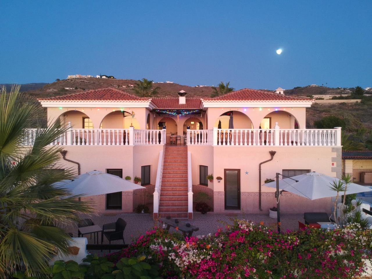 Casantilvia Heated Pool Paradise 2