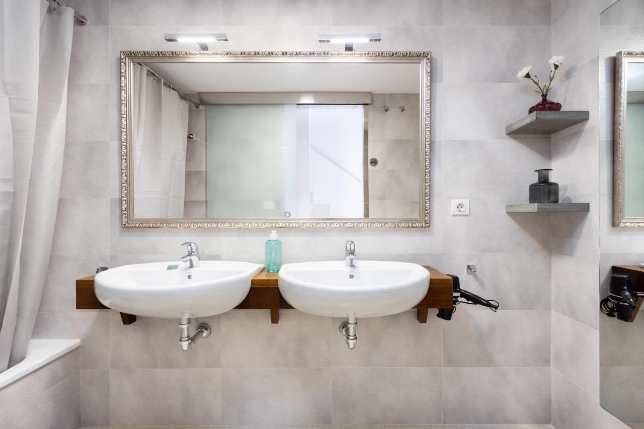 Home2book Stunning la Quinta, Pool 1