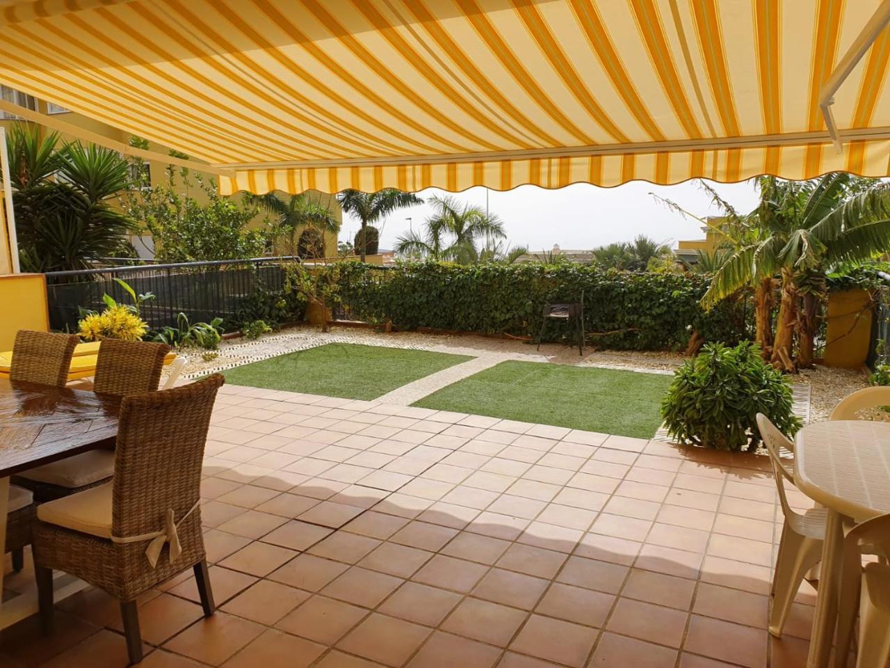 Ocean View Family Apartment in Playa la Arena 2