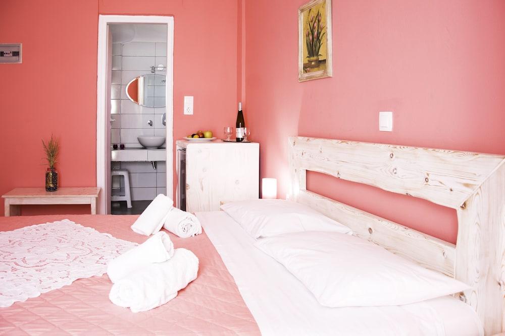 Stellas Guest House 2