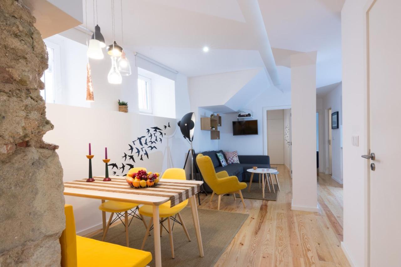 Casa Do Castelo 1- Work Or Relax in the Historic Heart of Lisbon! 2