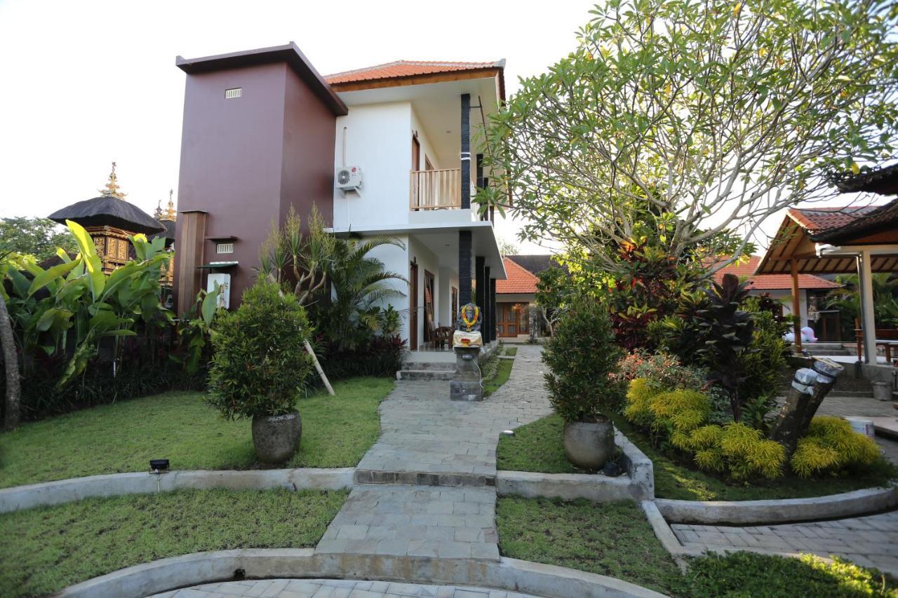 Green Papaya House 1