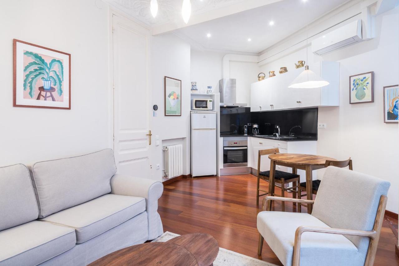 Modernist Apartment in the Best Location 2