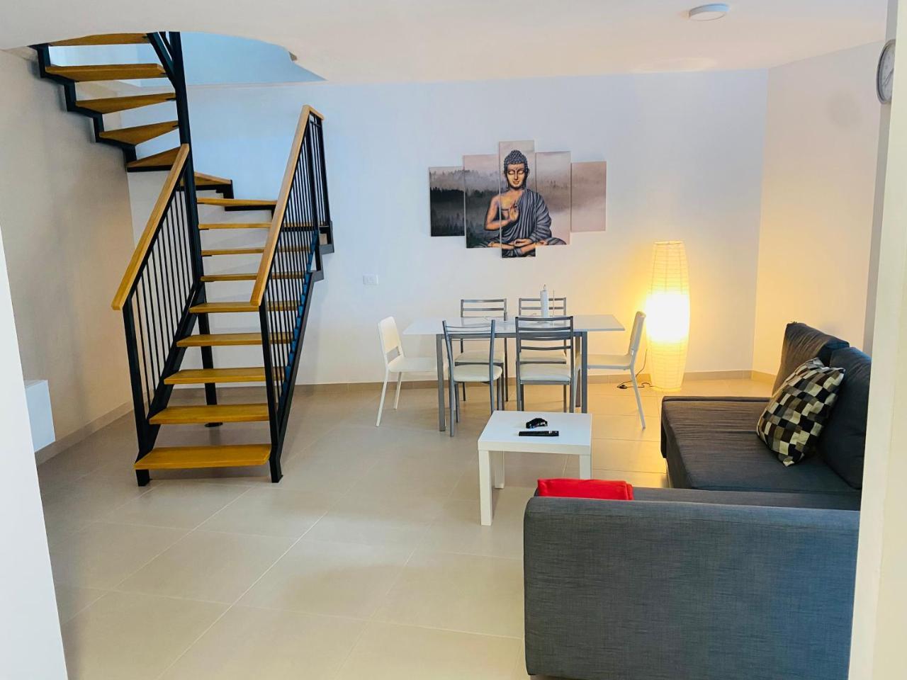 Duplex de 2 Habitaciones Y 2 Banos Y Con Jackuzzi Privado 2