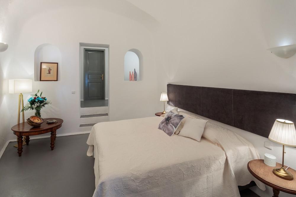 Azure Villa Santorini 1