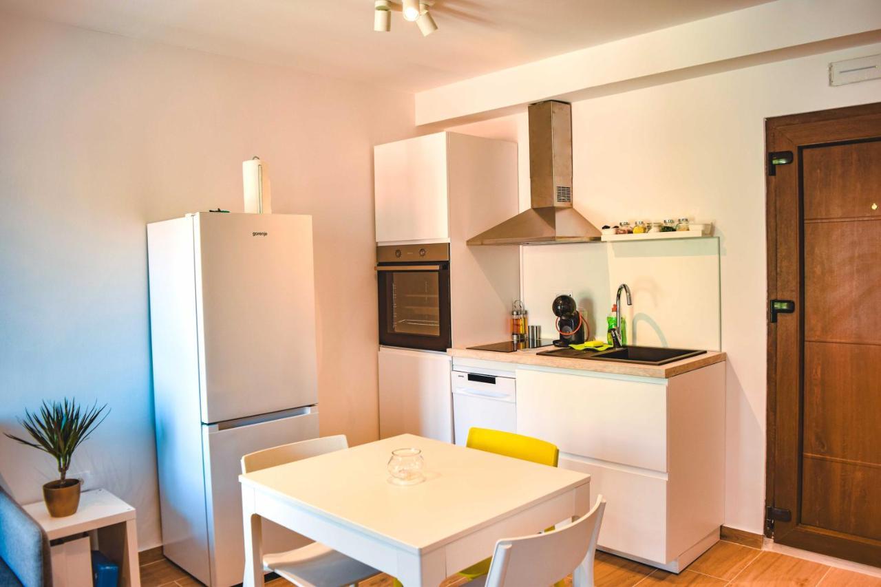 Studio Apartments Anija 1