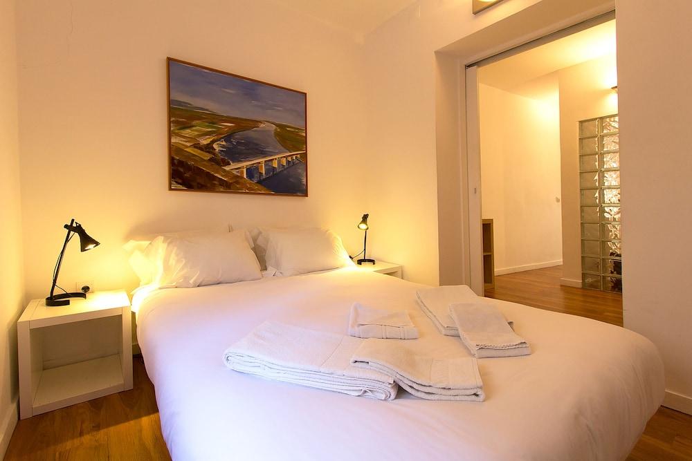 Typical Tailor Made Flat in Central Graca 1