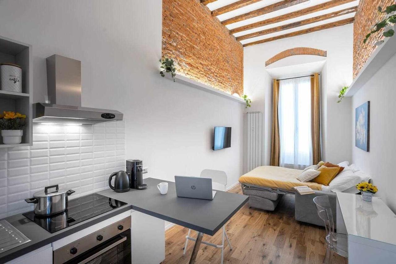 Milano City Apartments - Duomo Brera - Elegant Suite in Design District 2