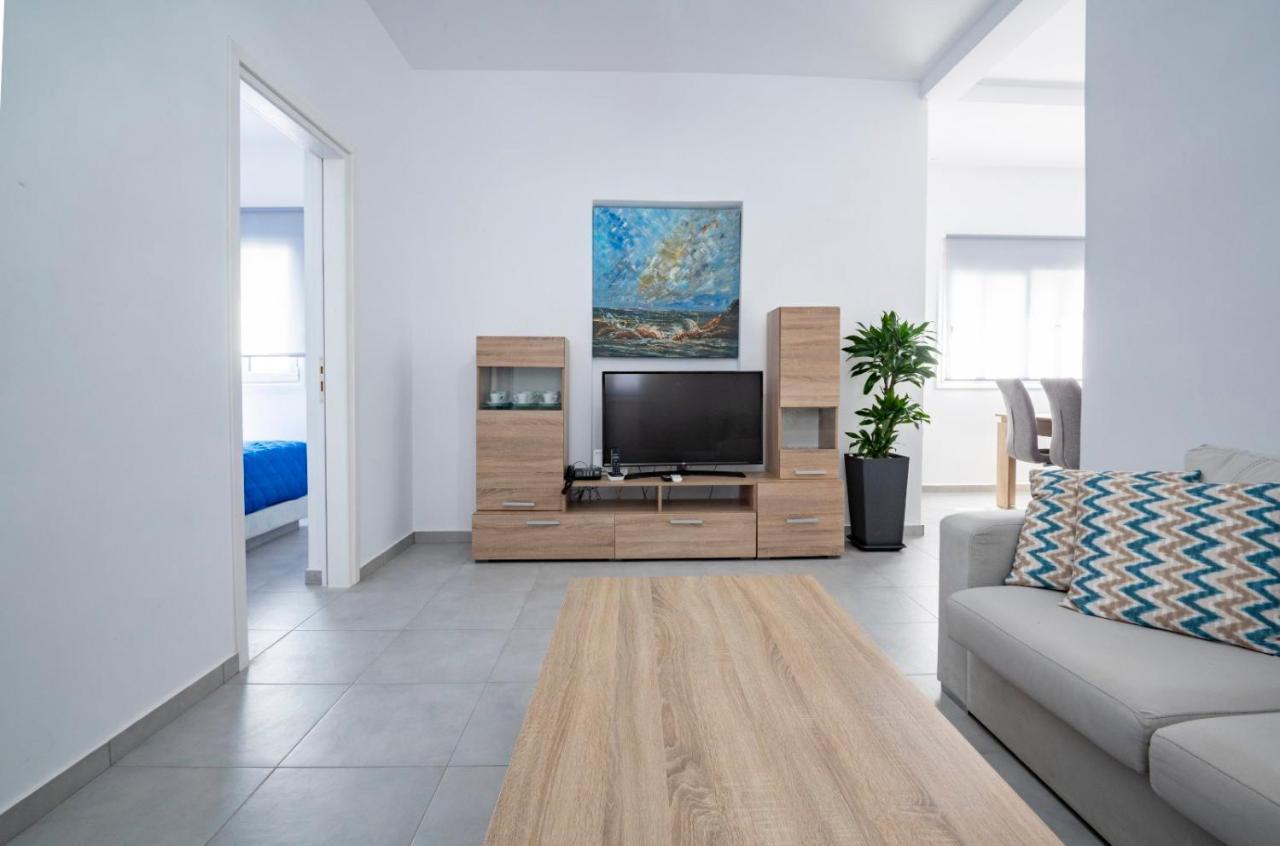 Sunrise Villa Santorini 2