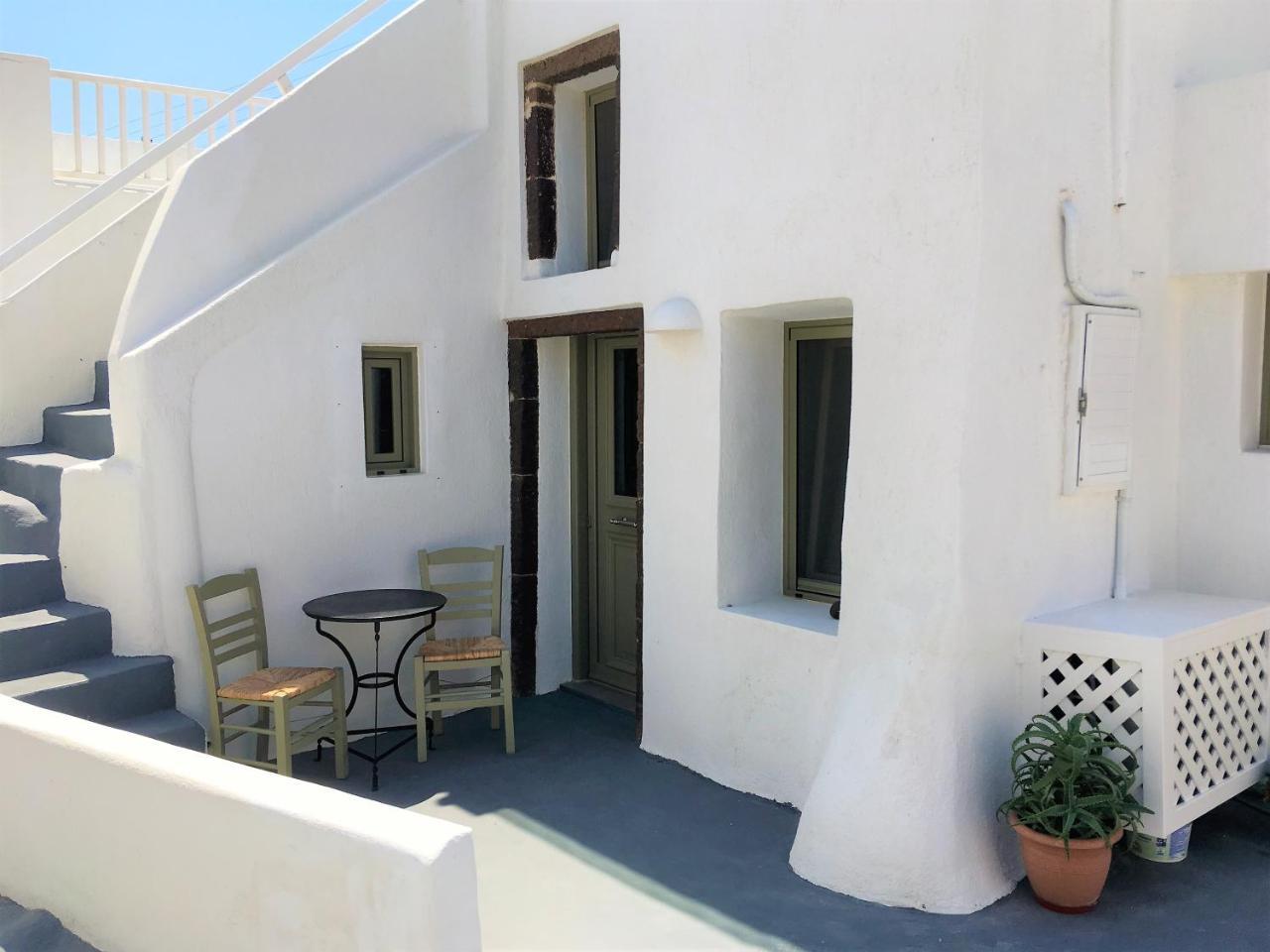 Arvanitis Cave Village 1