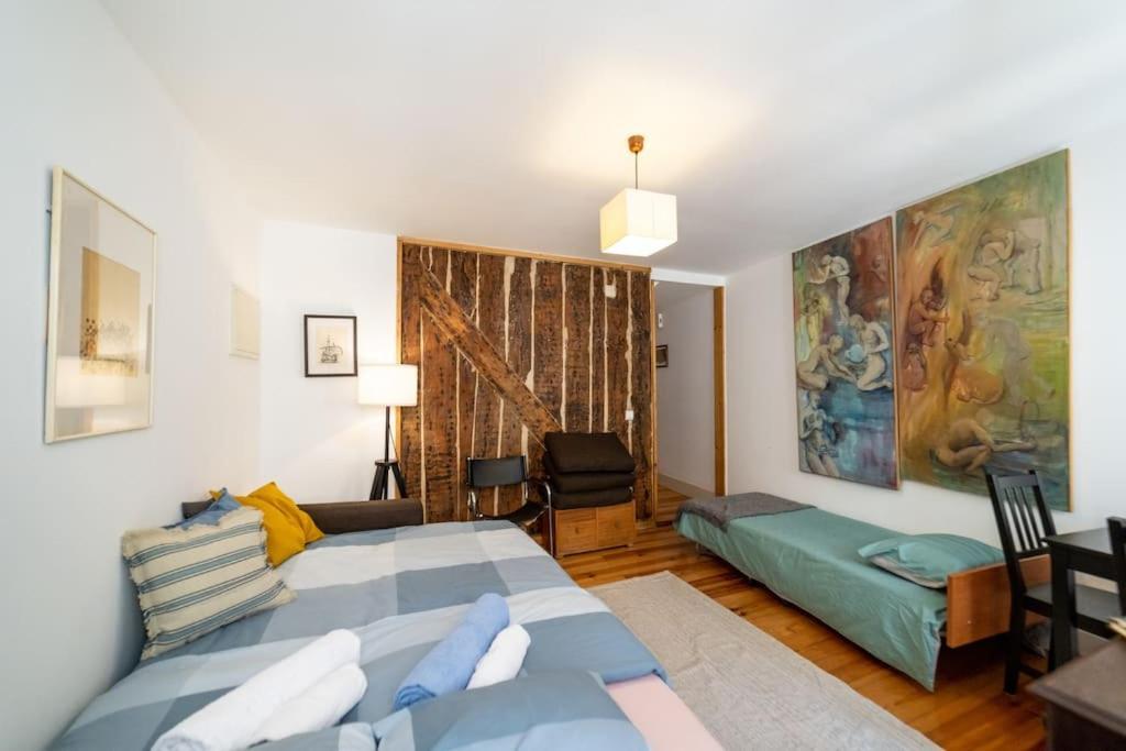 Lx Townhouse Ideal for Big Groups Prime Location Trendy Street 2