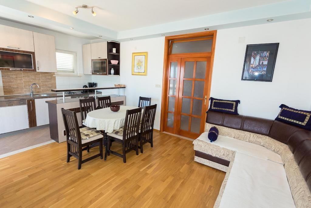 Panorama Tarik Rooms 2