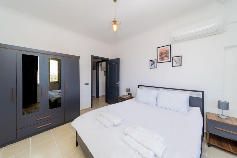 Pleasant Apartment with Balcony in Aksu 2