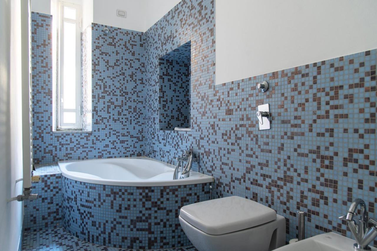 Youhosty - Vetere 9 (Adults Only) 1