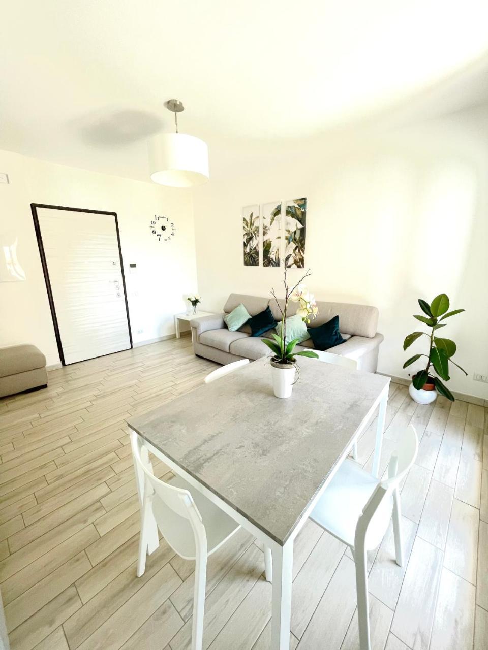 Emme Apartment Iun (Q8410) (Adults Only) 1