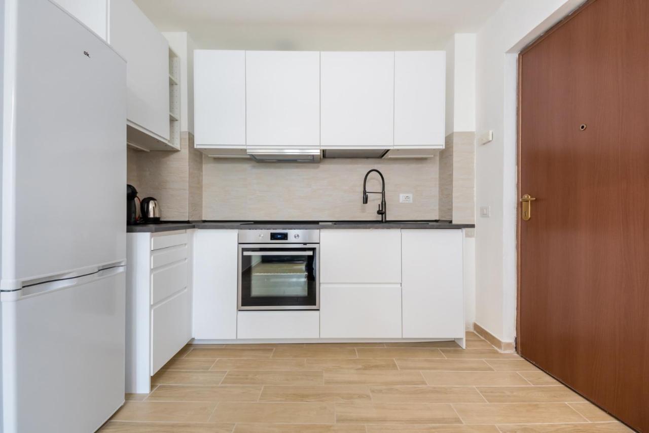 Easylife - Comodo Trilocale in Porta Romana 1