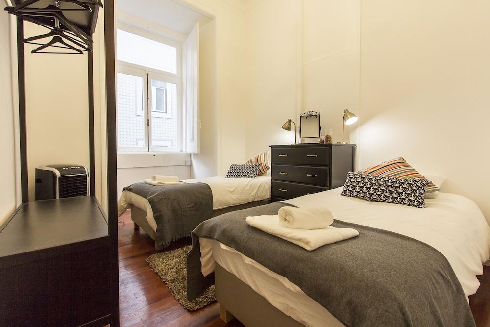 Downtown Classic by Homing 2