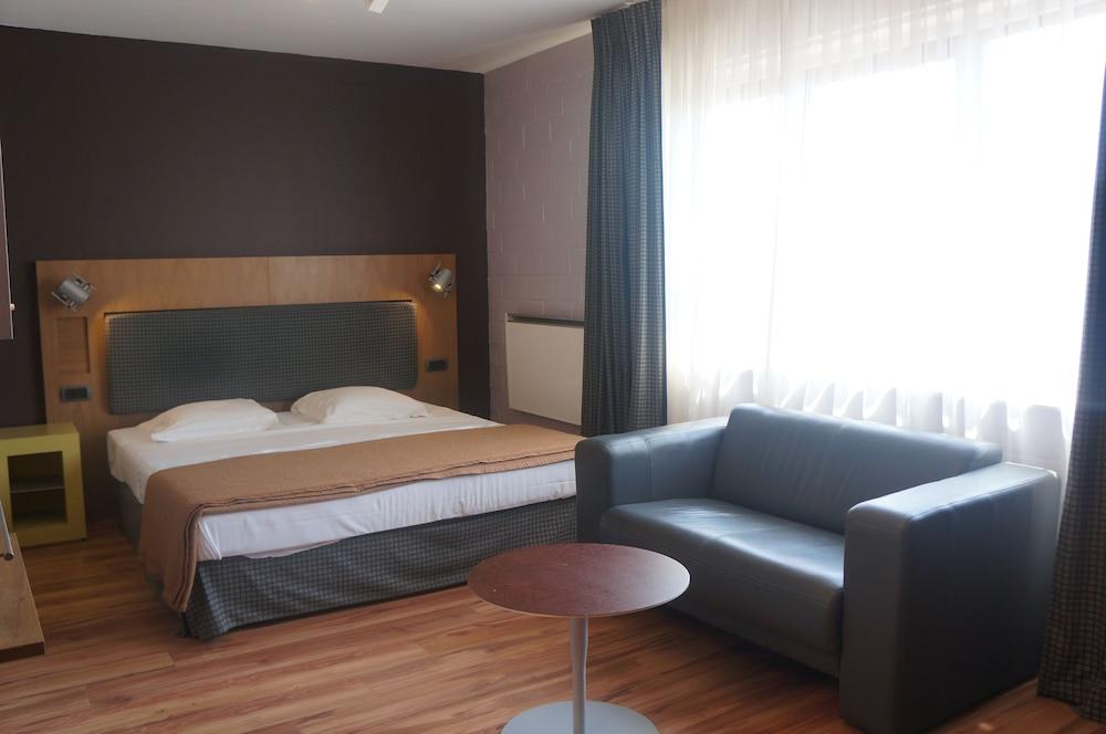 Eurocap (Adults only)