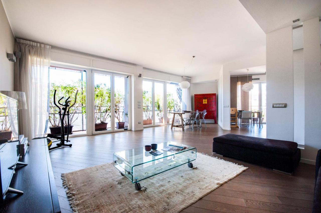 Milano Lush Contemporary Flat