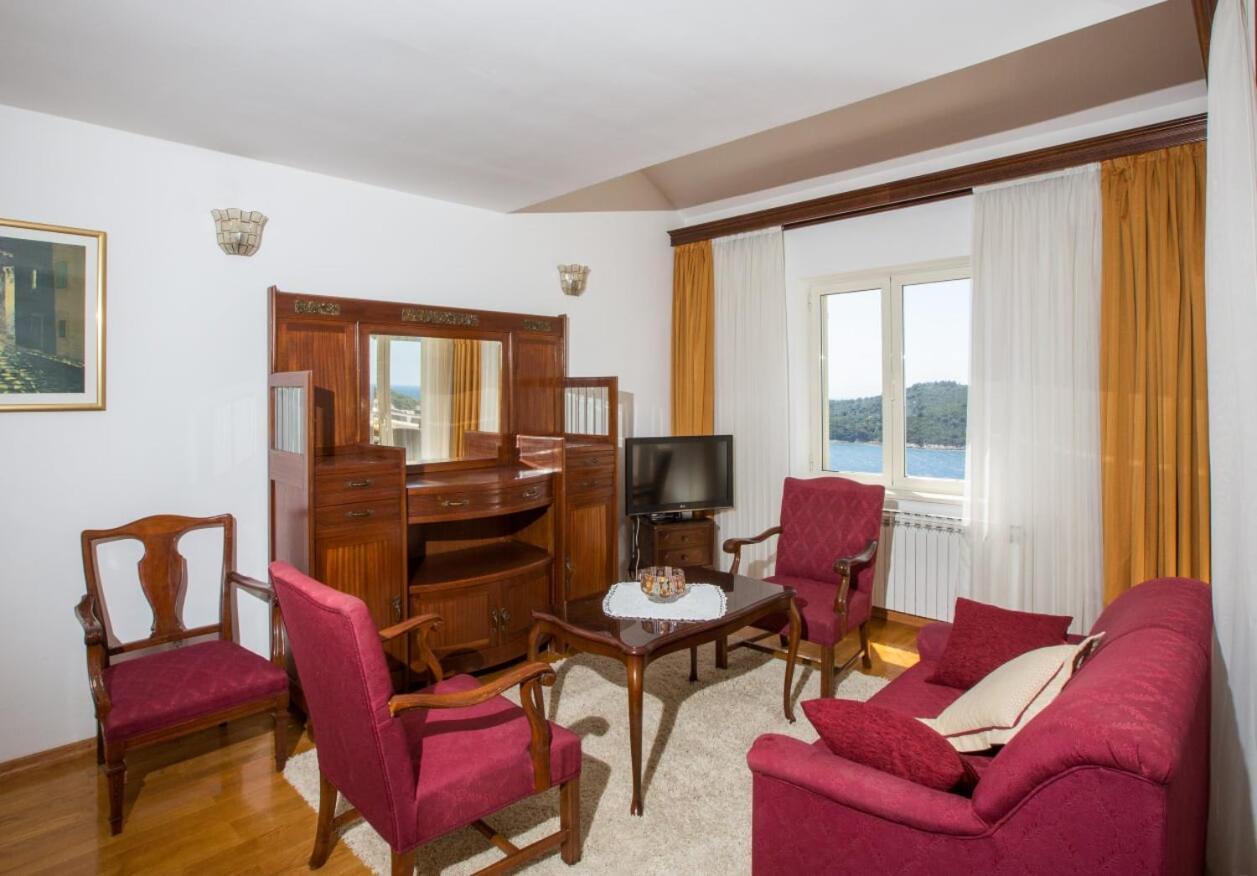 Penthouse Fantasia 1