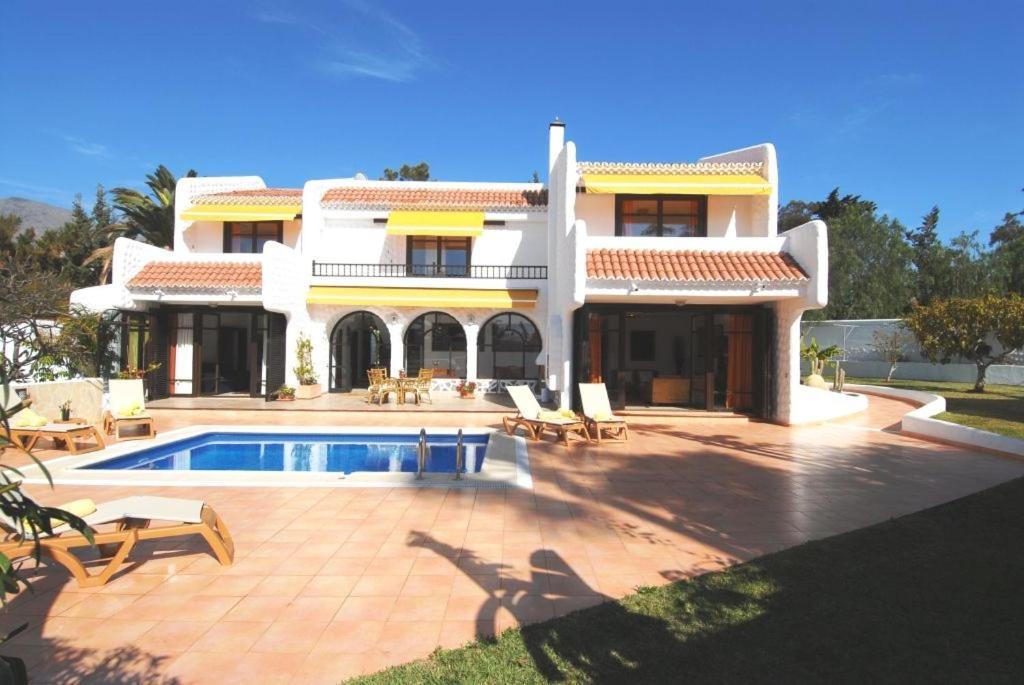 Karat Villa Atlantida