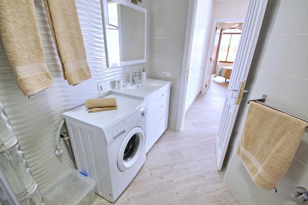 Apartment with Terrace on the Seafront in Playa Fanabe 2