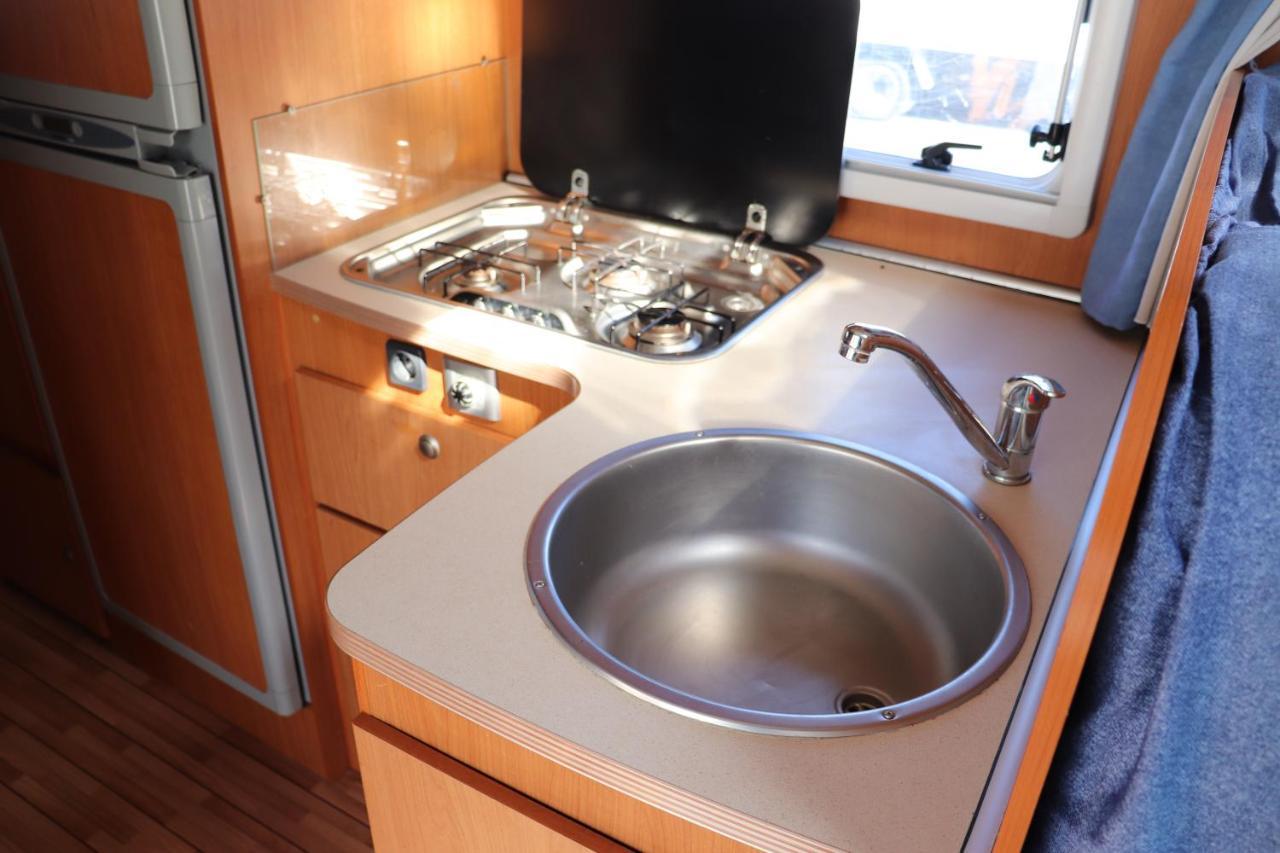 Rent Camper Motorhome, Alquiler Autocaravana 1