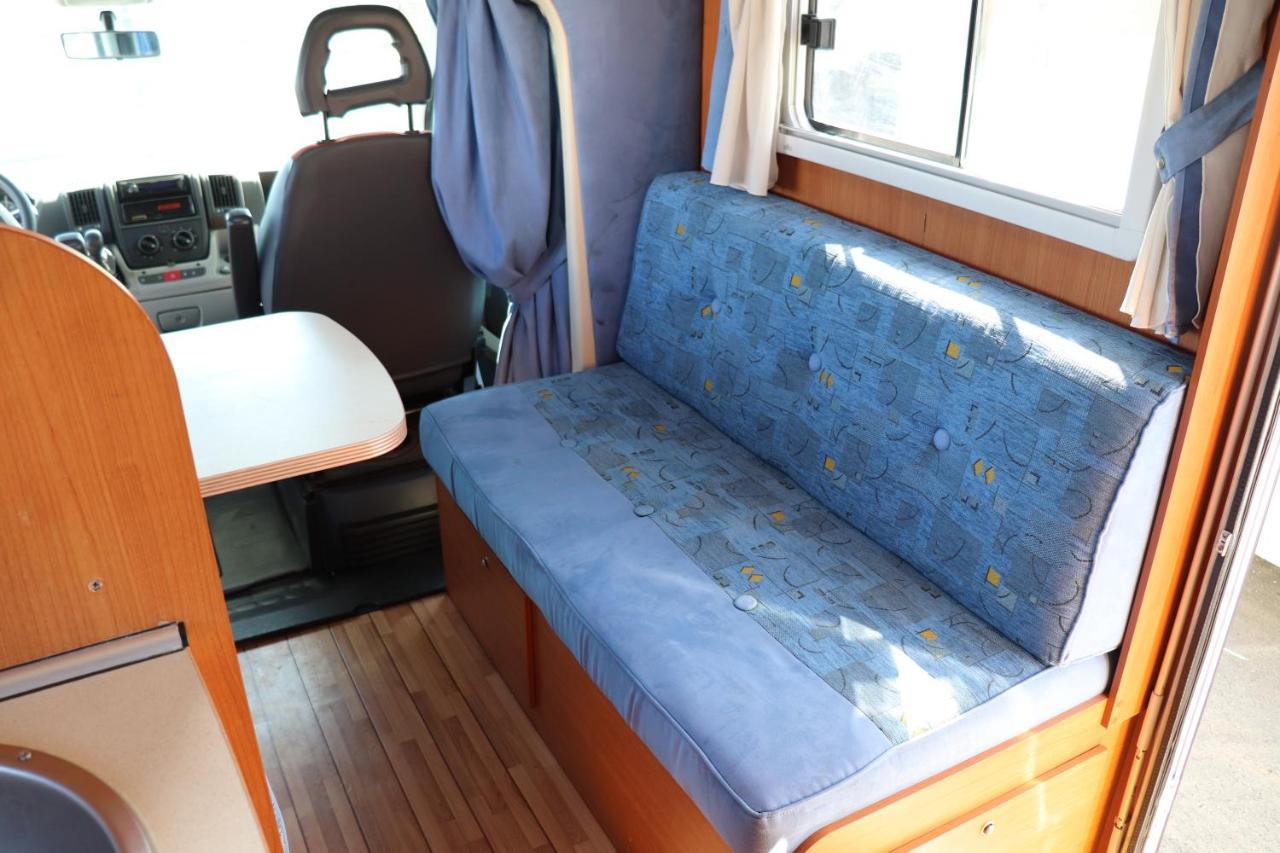 Rent Camper Motorhome, Alquiler Autocaravana 2