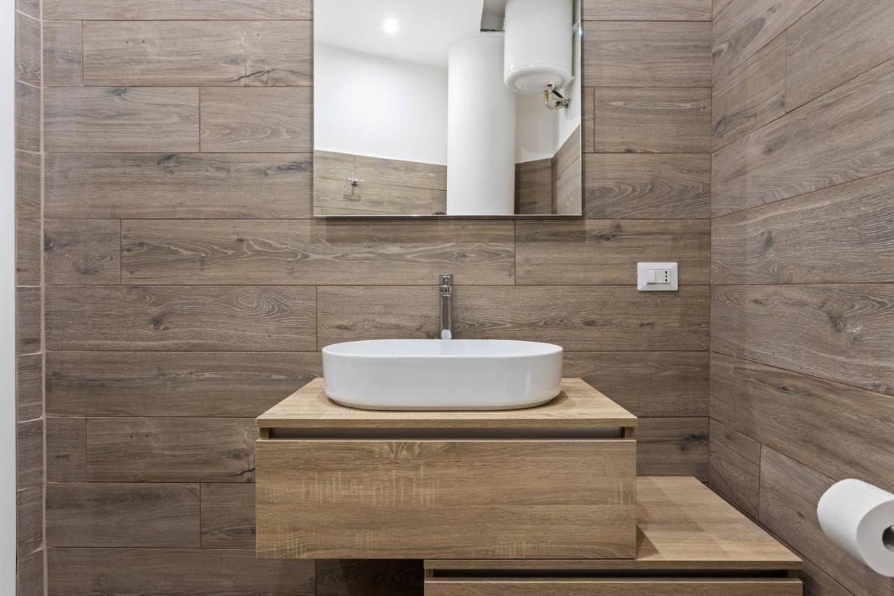 Modern And New Flat in Duomo Area 1