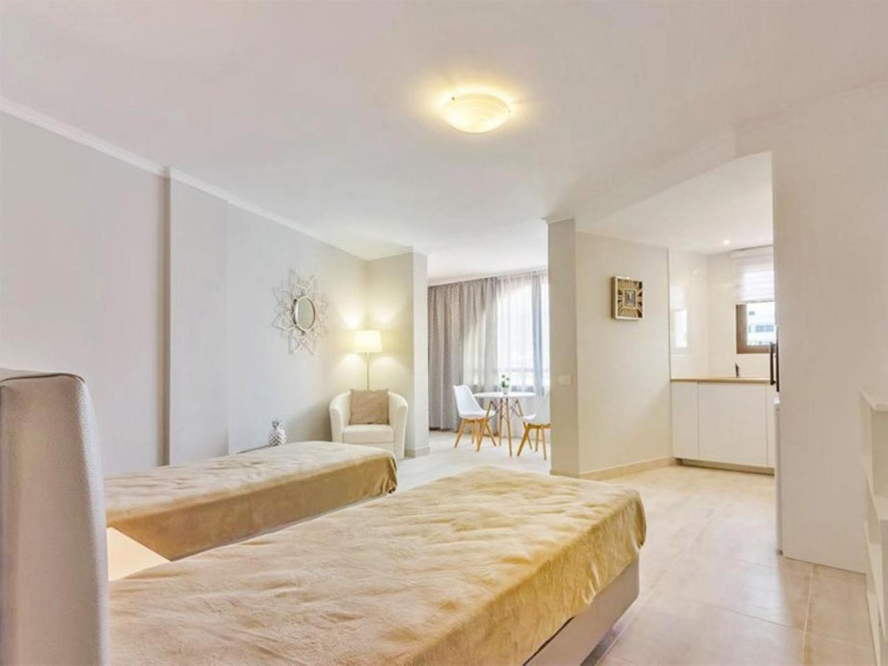 Cozy Central Studio Parque Santiago II 2