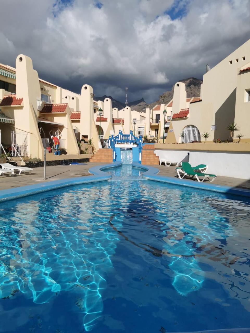 Excelent Location 5 Min To the Beach