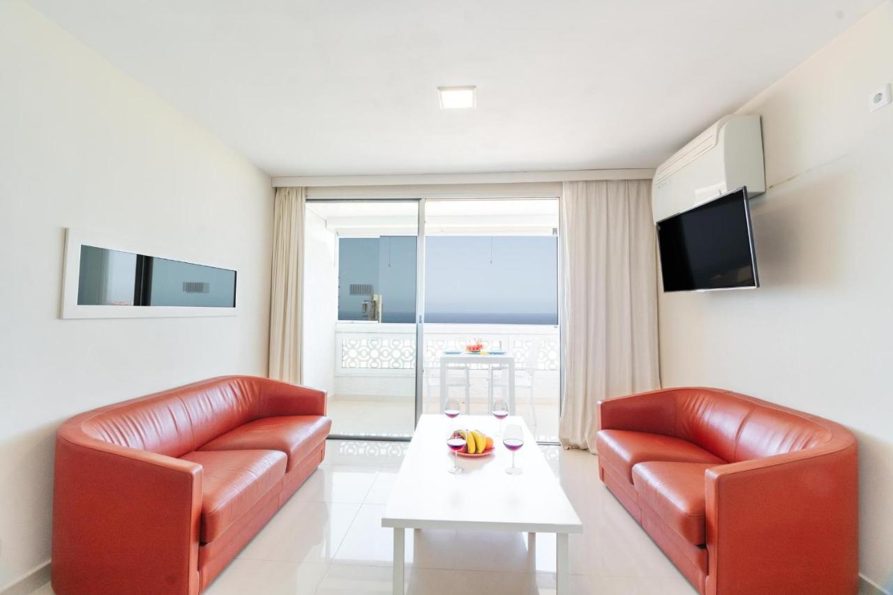 Las Americas Panoramic View 2