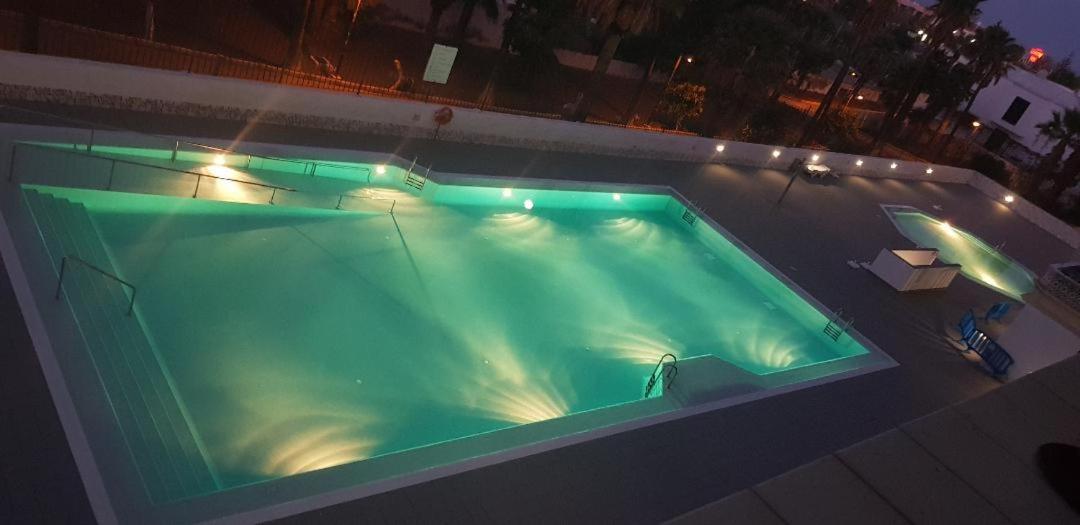 5 Min Walk To Gold Mile And 7min To Best las Americas Beach Wifi