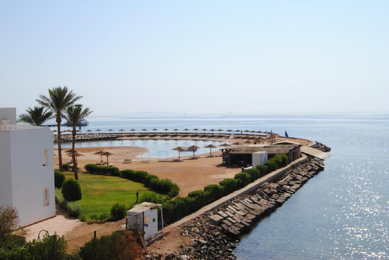 Cecelia Resort Private Chalets for Families Only