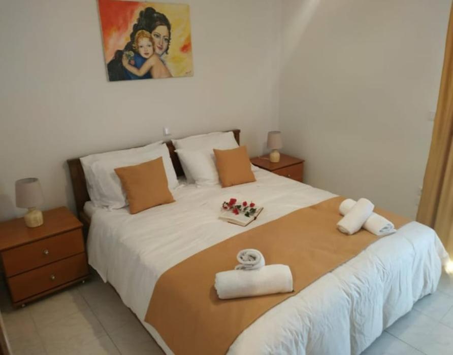 Asiminas Lovely House