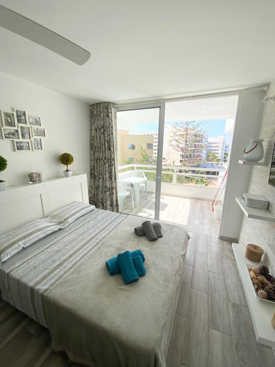 Playa de las Americas Sea View VIP Apartment