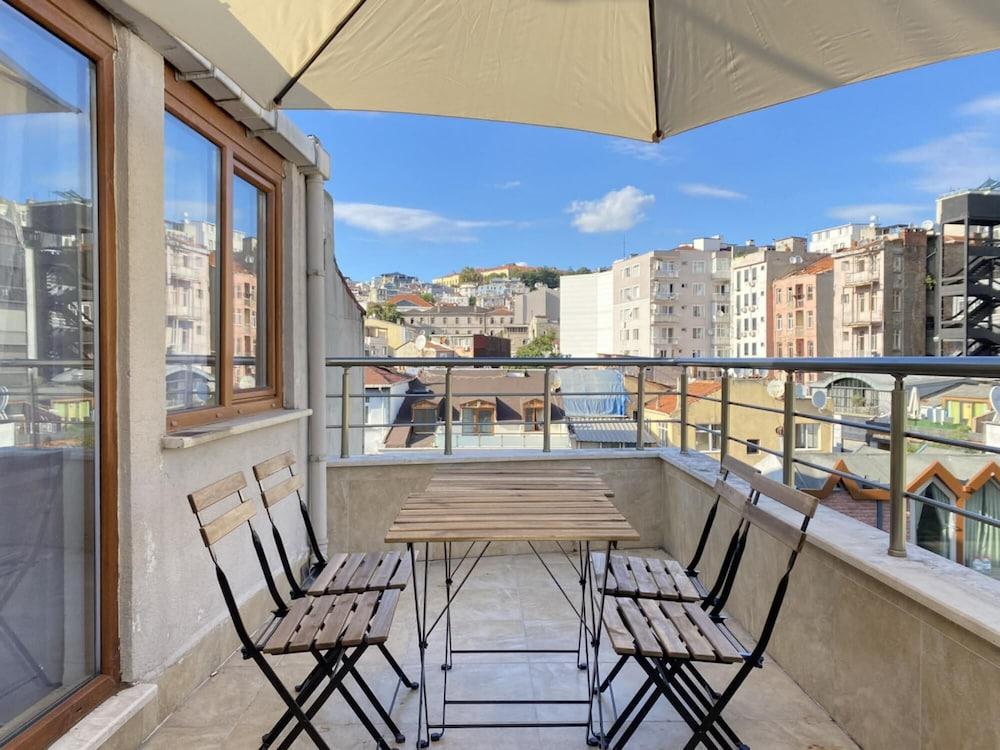 Stylish Duplex with Terrace 650 M To Galata Tower 1