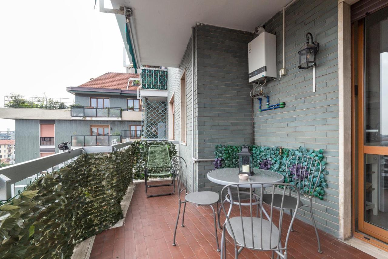 Pasteur Modern Studio with Terrace!
