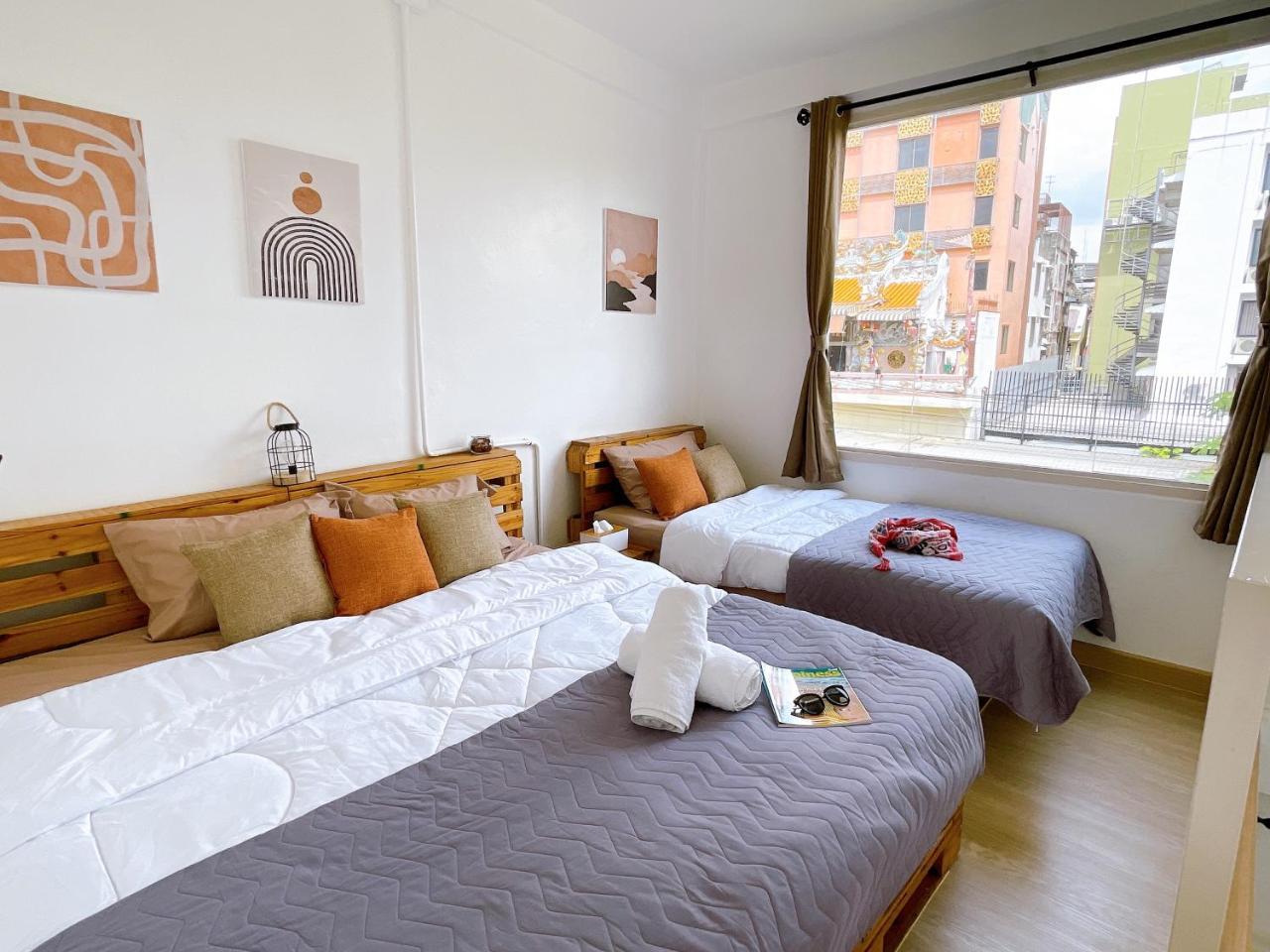 Lively And Cozy Canal House ,Entire House