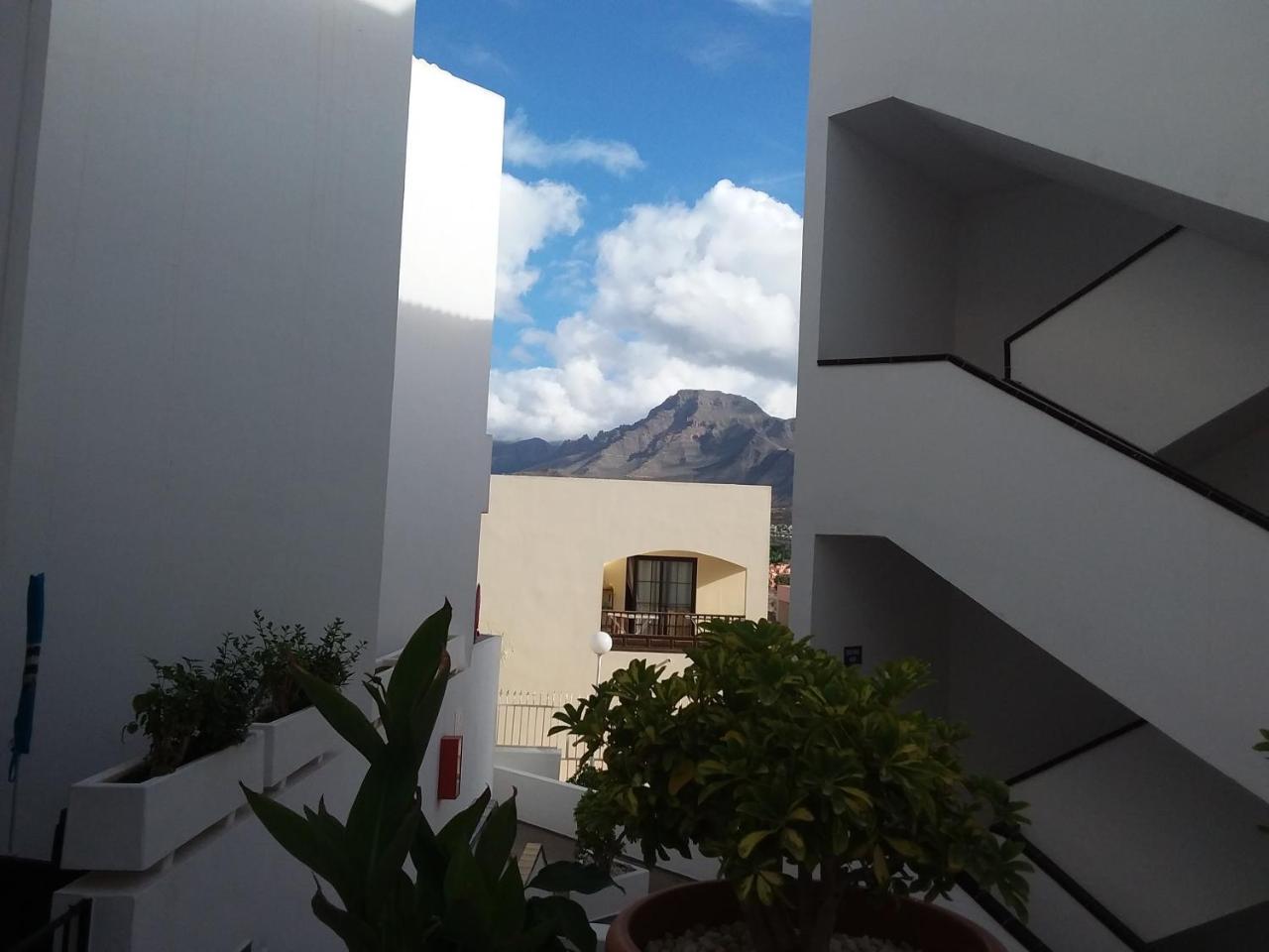 Beach 400mtr, Top of Mountain with Spectacular Surround View 200mtr 1