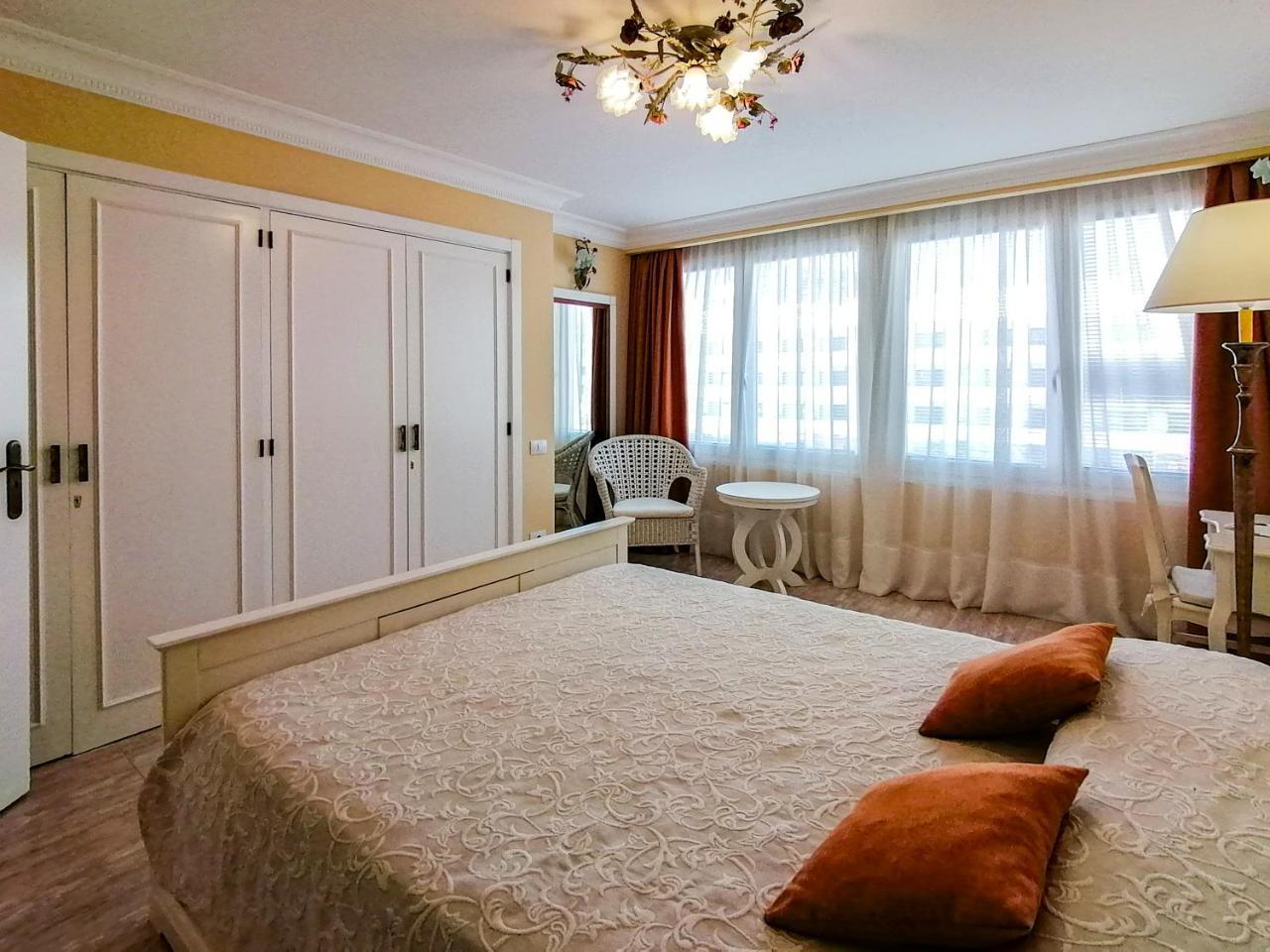 Luxurious 3 Bedroom Apartment in las Americas