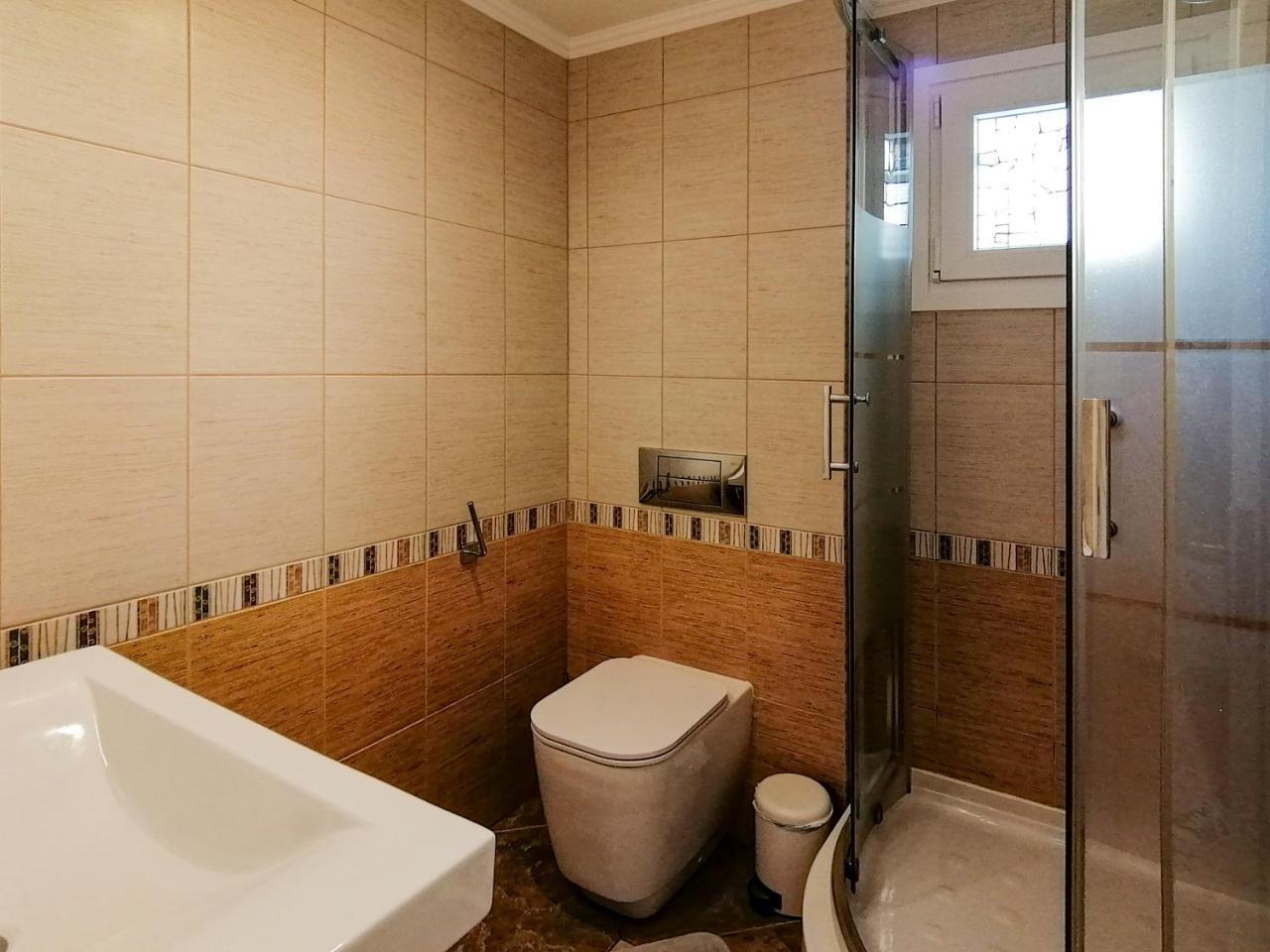 Luxurious 3 Bedroom Apartment in las Americas 2