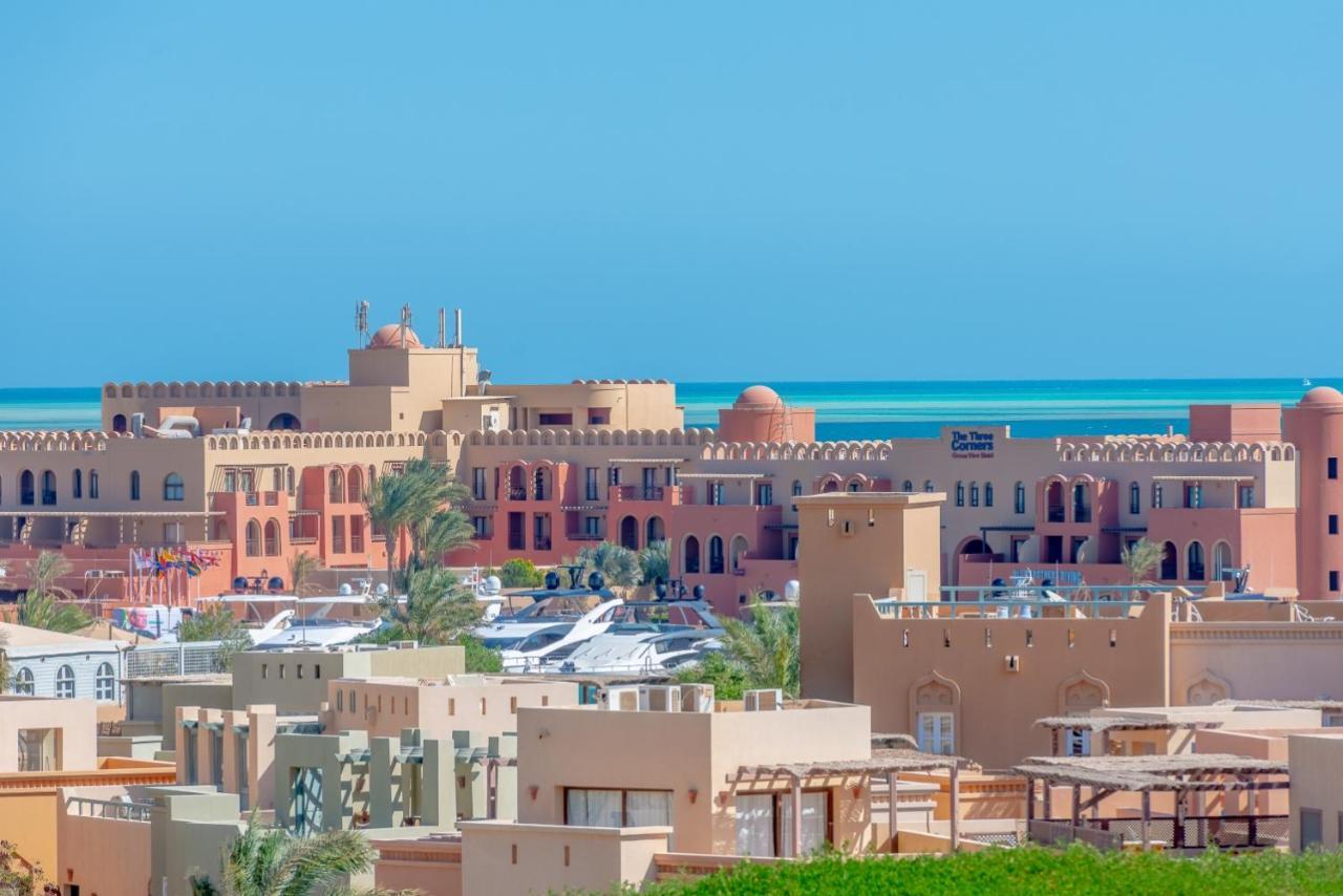 Joubal 3br Villa Private Pool Next To Marina