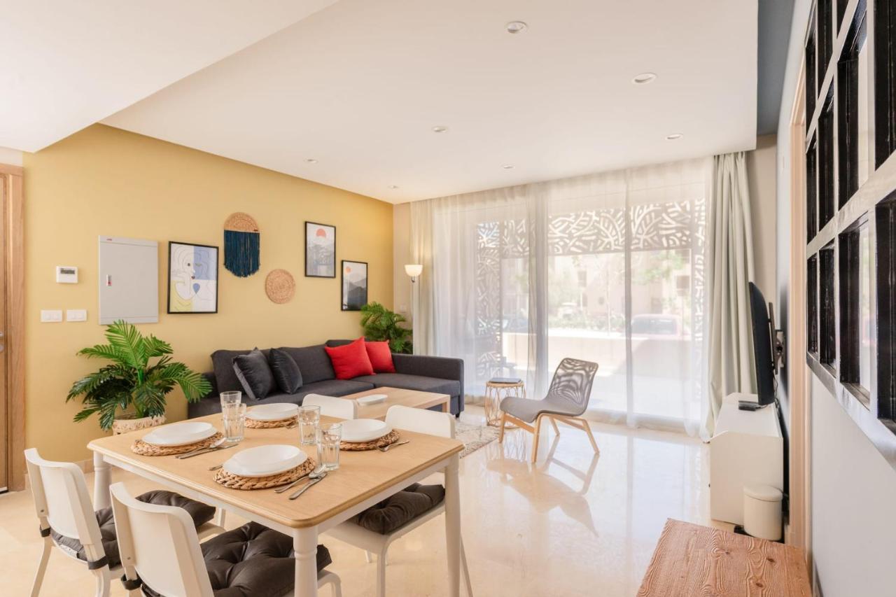 Exotic 1bdr W Outdoor Terrace Pool & Beach Access