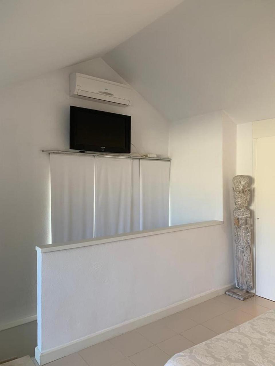 Suites Beach House 2