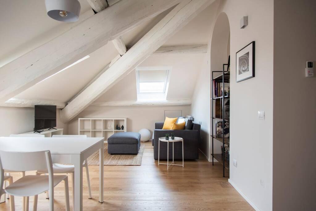 Breathtaking Castle View Youhosty - Quintino Sella