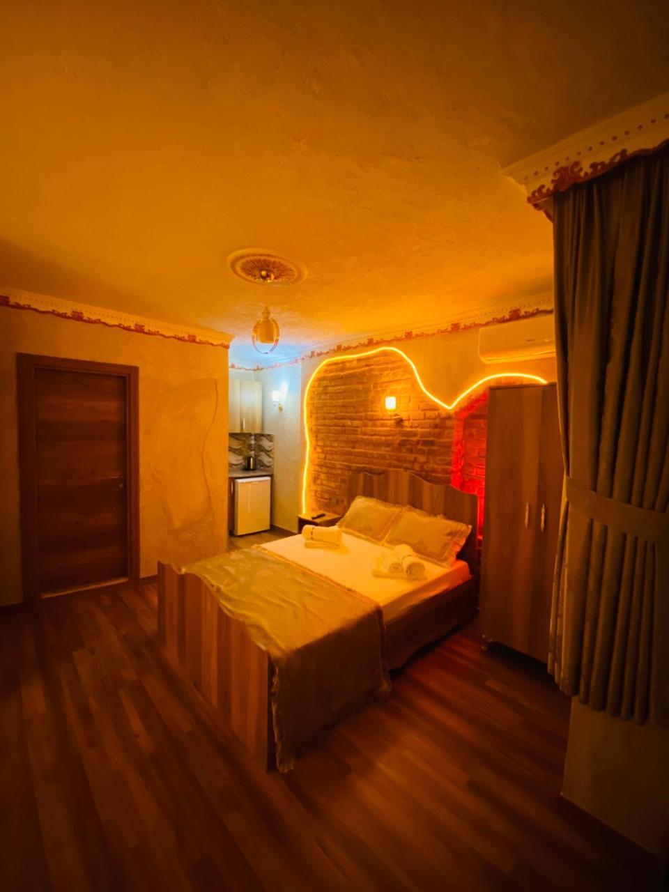 Golden Arrow Old City Hotel 2